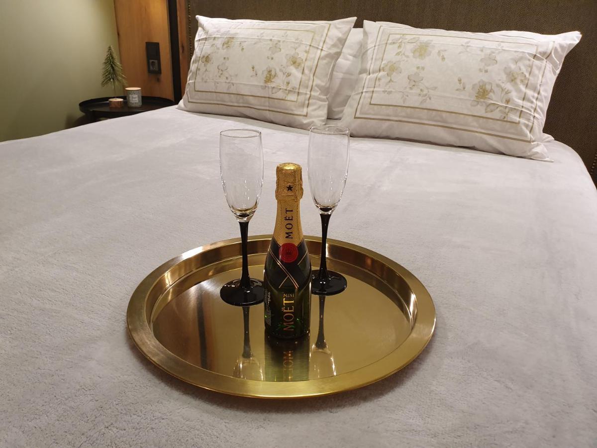 Pinewood Ang Luxurious Apartment A32 โบโรเวทส์ ภายนอก รูปภาพ